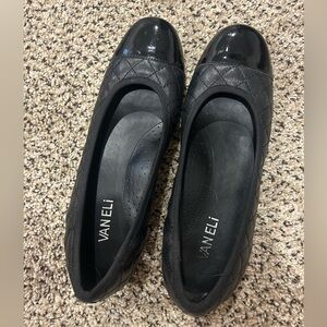 Vaneli Black Minimalist Flats